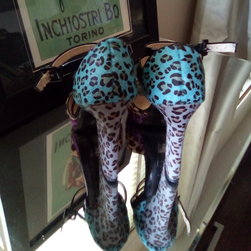 Shoes - Picture 3 of 3
